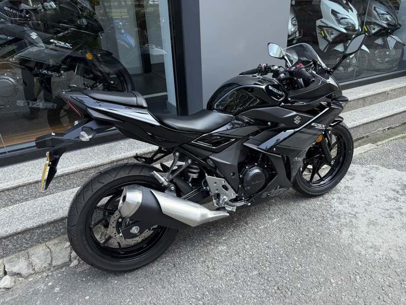二手豪爵铃木GSX250R