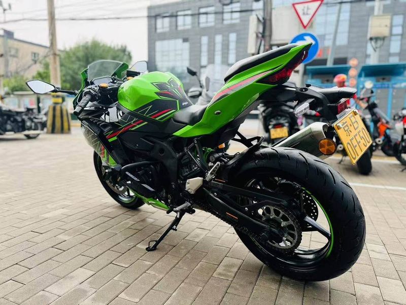 二手川崎ZX-4R