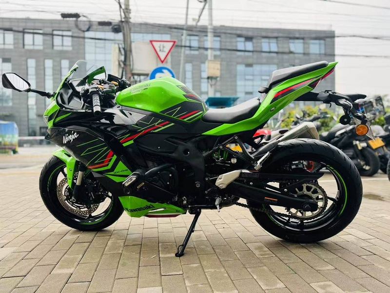 二手川崎ZX-4R
