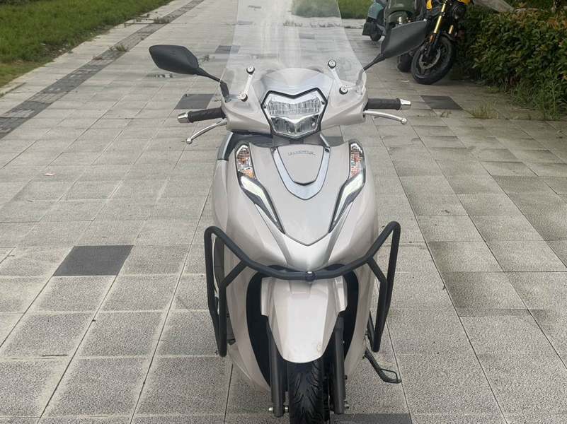 二手五羊本田Lead125