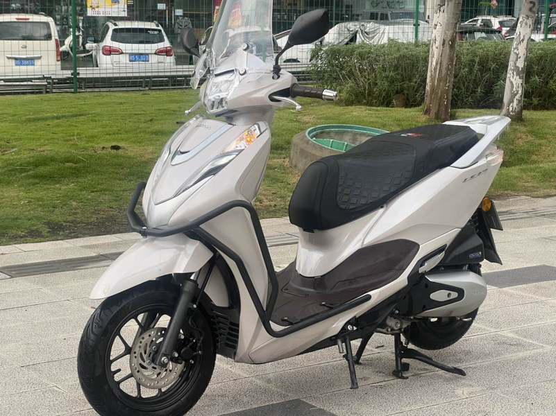 二手五羊本田Lead125
