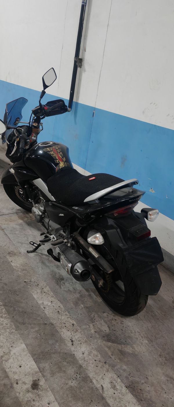 二手豪爵铃木骊驰 GW250