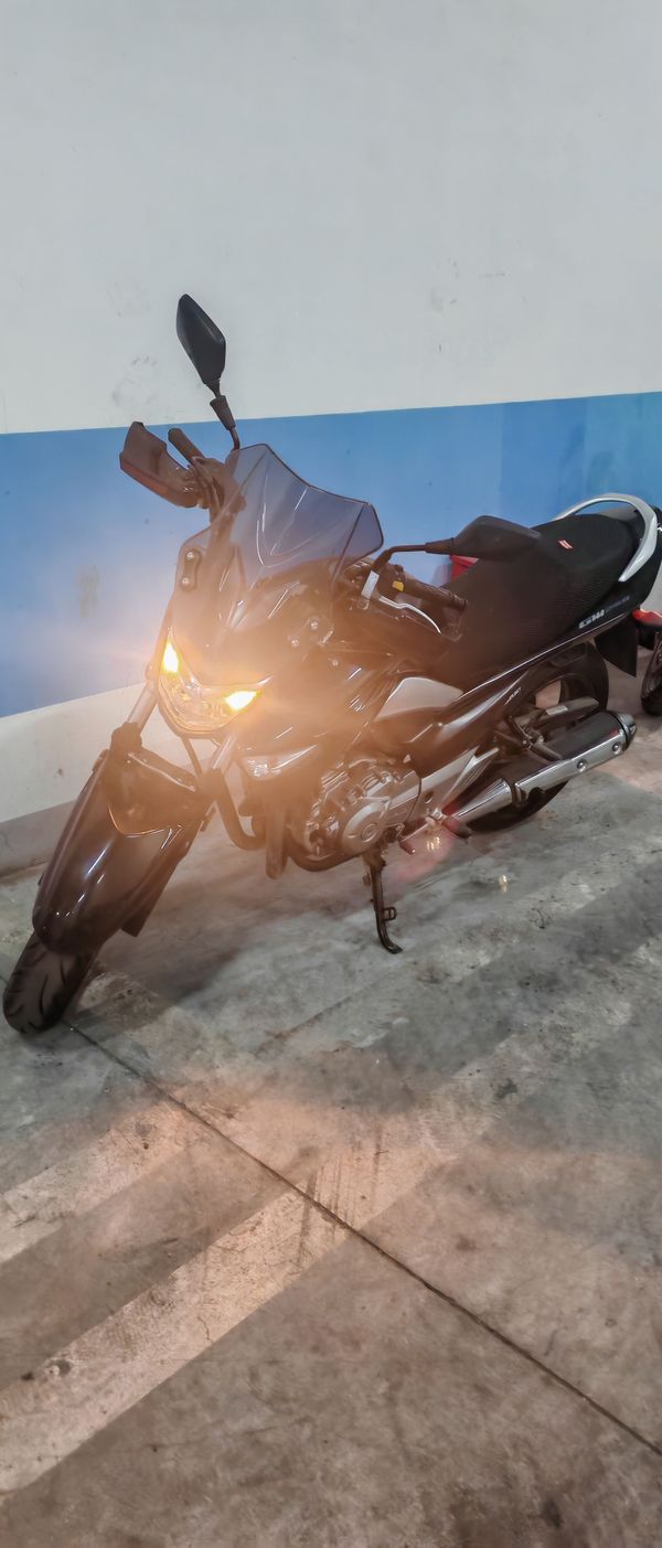 二手豪爵铃木骊驰 GW250