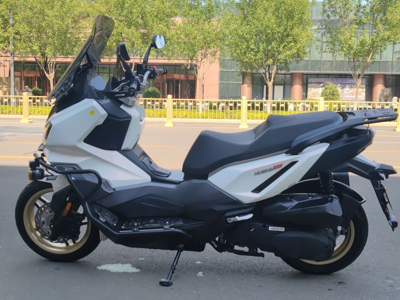 二手三阳哈士奇 Husky ADV300