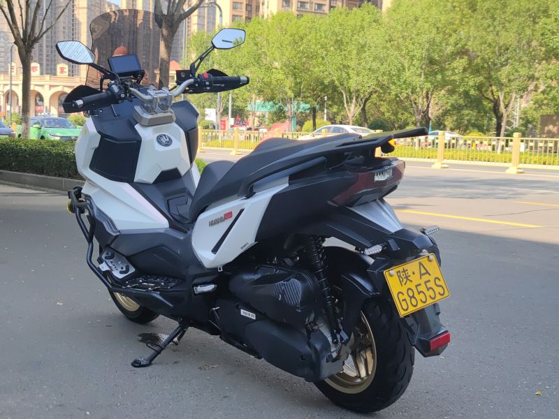 二手三阳哈士奇 Husky ADV300