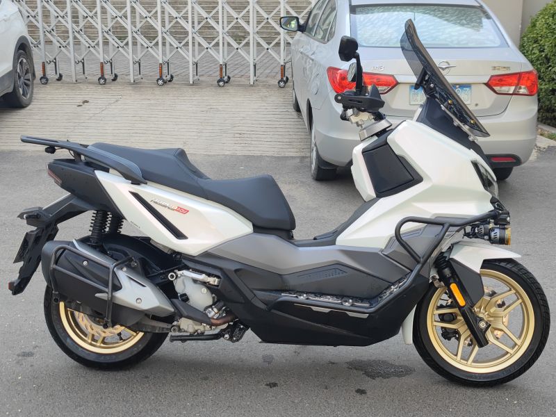 二手三阳哈士奇 Husky ADV300