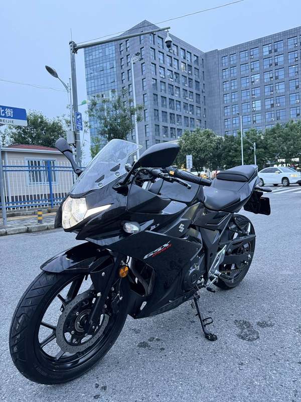 二手豪爵铃木GSX250R