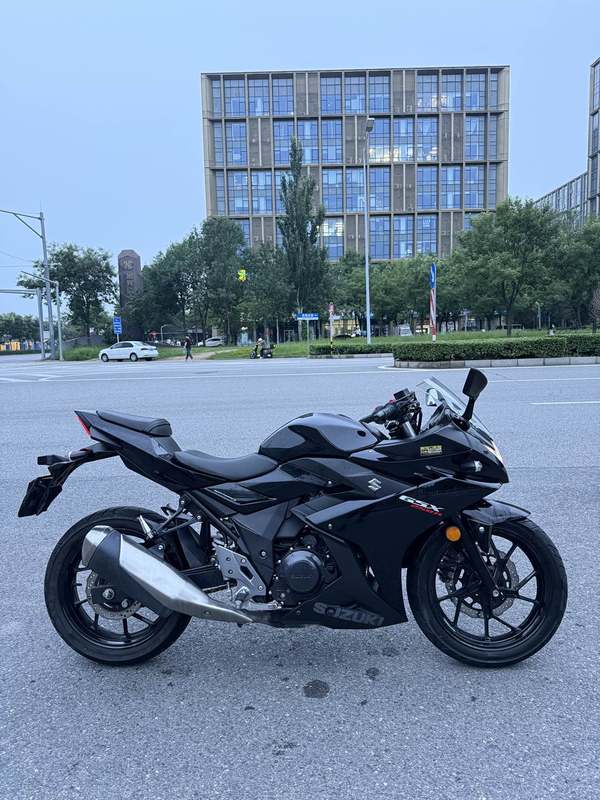 二手豪爵铃木GSX250R