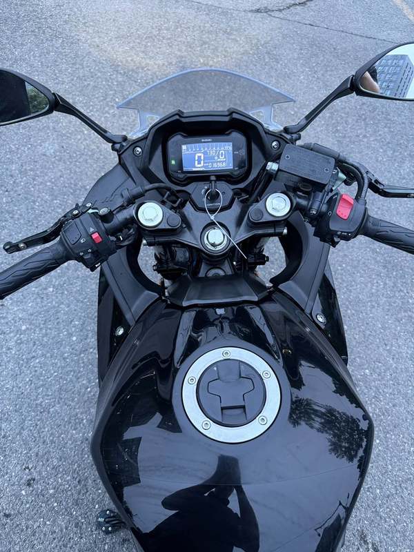 二手豪爵铃木GSX250R