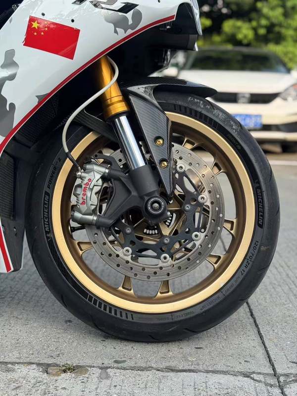二手雅马哈YZF-R1