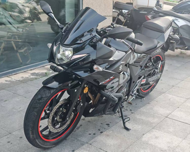 二手豪爵铃木GSX250R