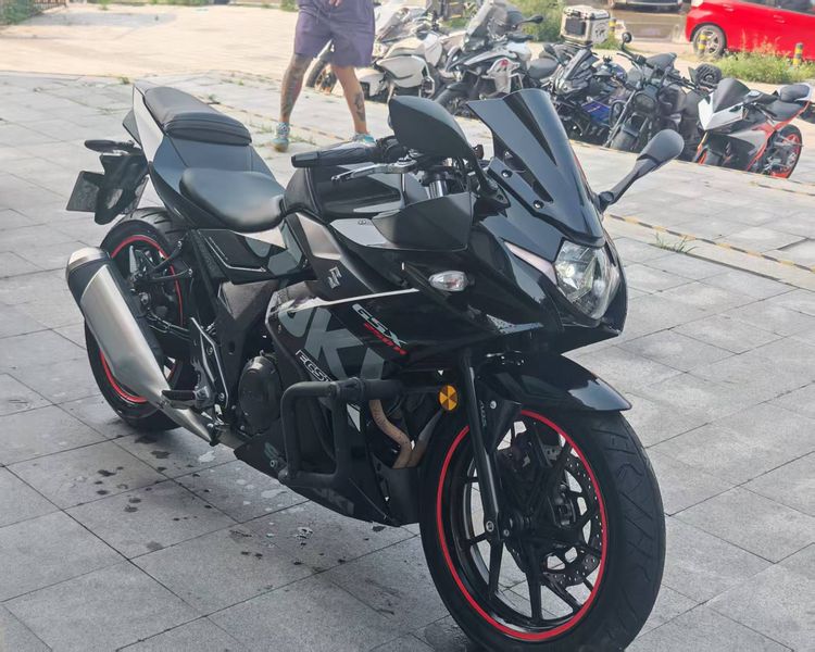 二手豪爵铃木GSX250R