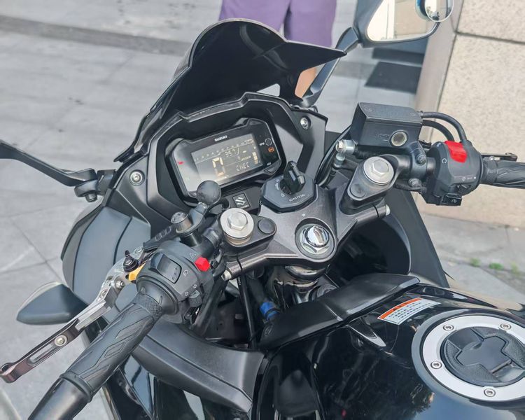 二手豪爵铃木GSX250R