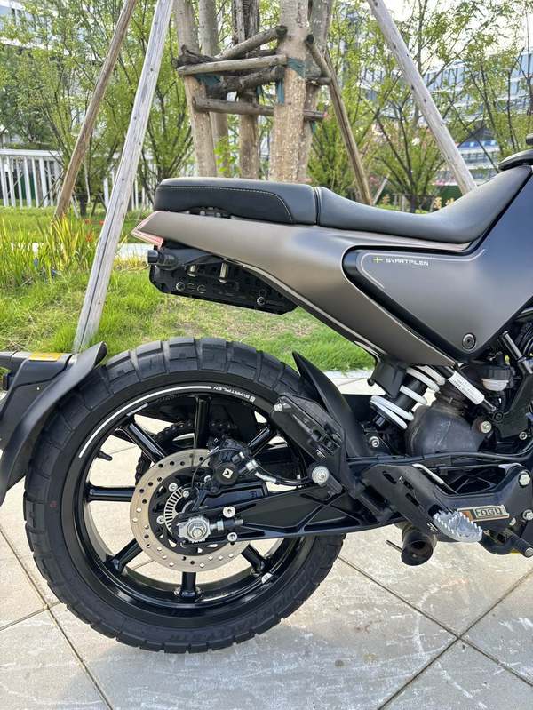 二手HUSQVARNA黑箭 401