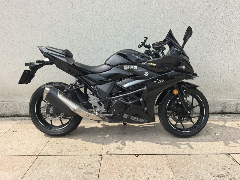 二手豪爵铃木GSX250R