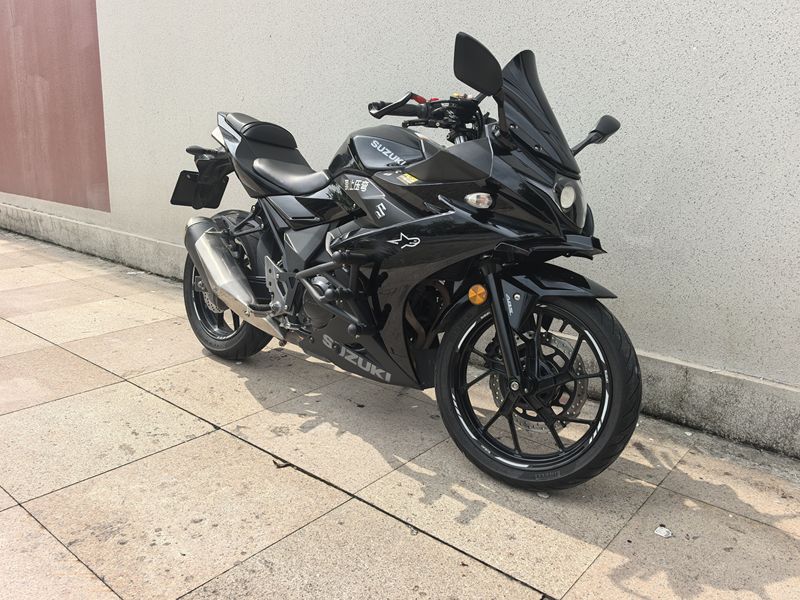 二手豪爵铃木GSX250R