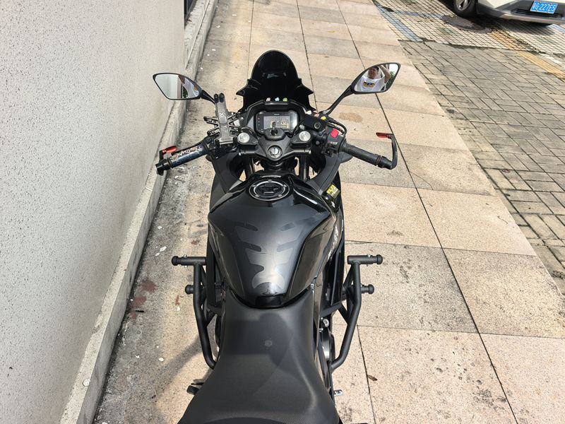 二手豪爵铃木GSX250R