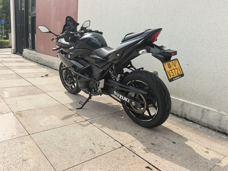 二手豪爵铃木GSX250R