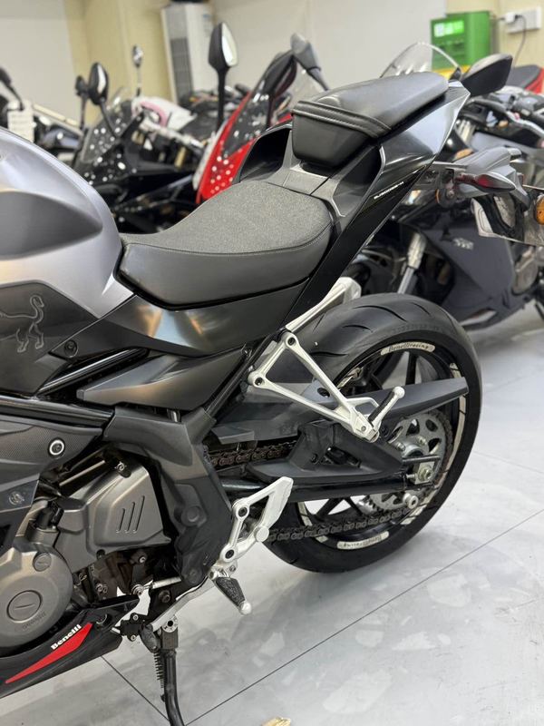 二手贝纳利龙卷风 Tornado 302R