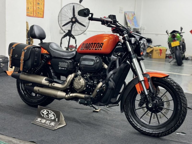 二手QJMOTOR闪300