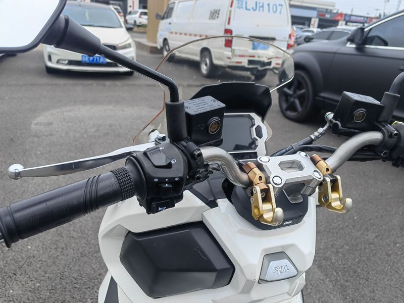 二手三阳哈士奇 Husky ADV150