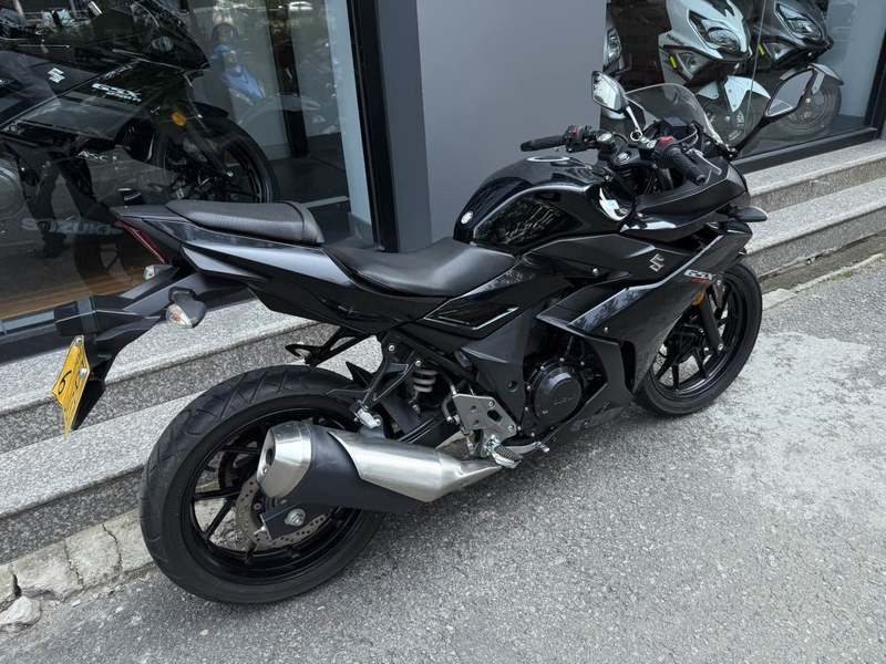 二手豪爵铃木GSX250R