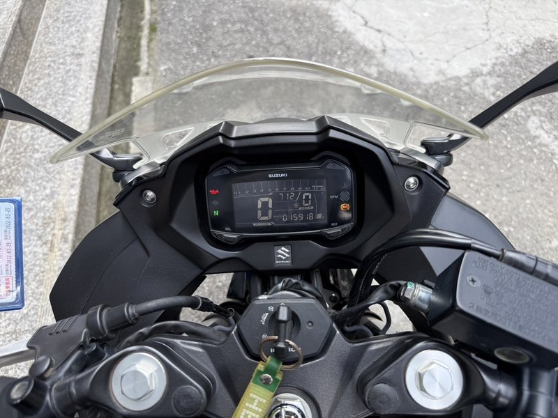 二手豪爵铃木GSX250R