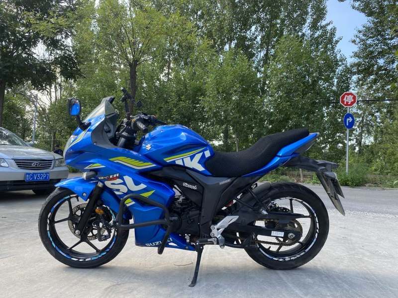 二手济南铃木极客飒 Gixxer 155