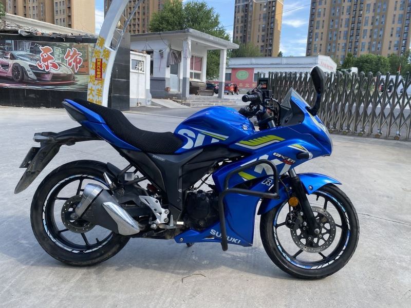 二手济南铃木极客飒 Gixxer 155