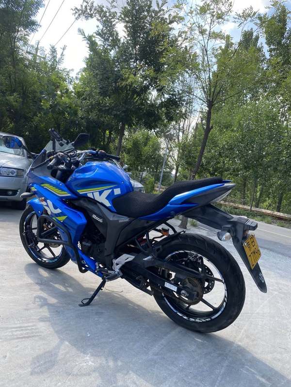 二手济南铃木极客飒 Gixxer 155
