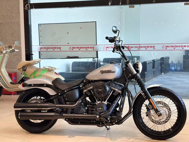 二手哈雷戴维森街霸 Street Bob