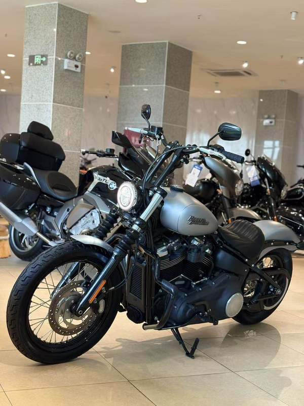 二手哈雷戴维森街霸 Street Bob