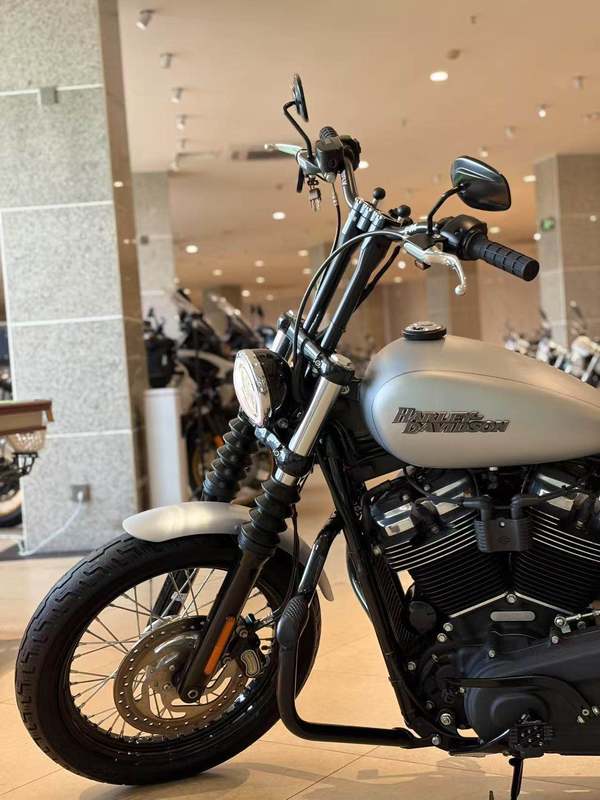 二手哈雷戴维森街霸 Street Bob