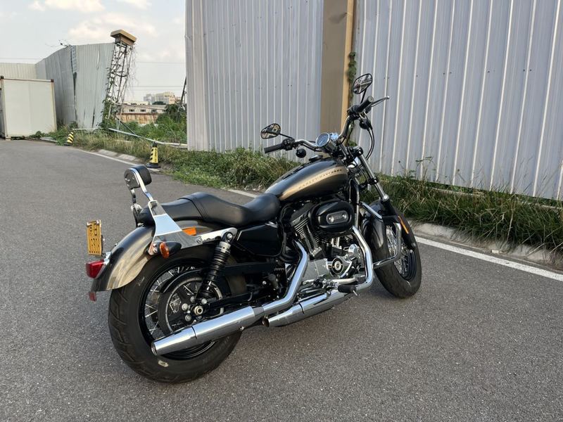 二手哈雷戴维森1200 Custom