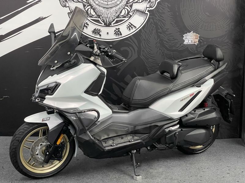 二手三阳哈士奇 Husky ADV300