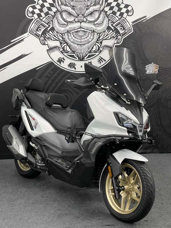 二手三阳哈士奇 Husky ADV300