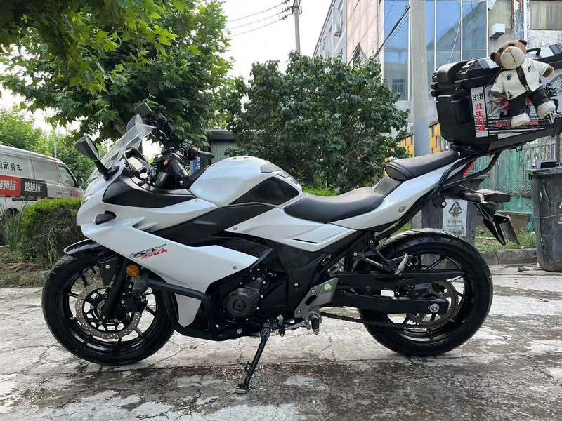 二手豪爵铃木GSX250R