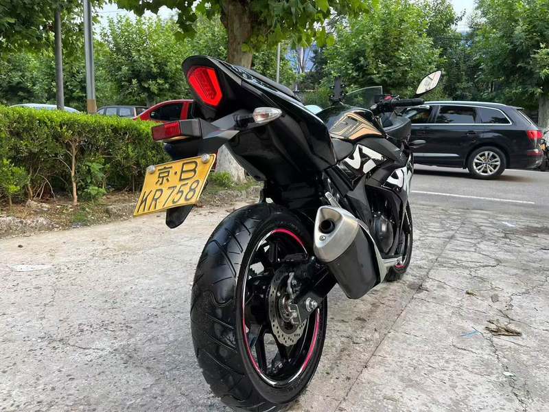 二手豪爵铃木GSX250R