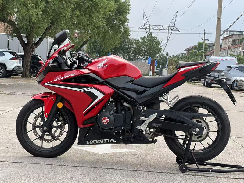 二手本田CBR400R
