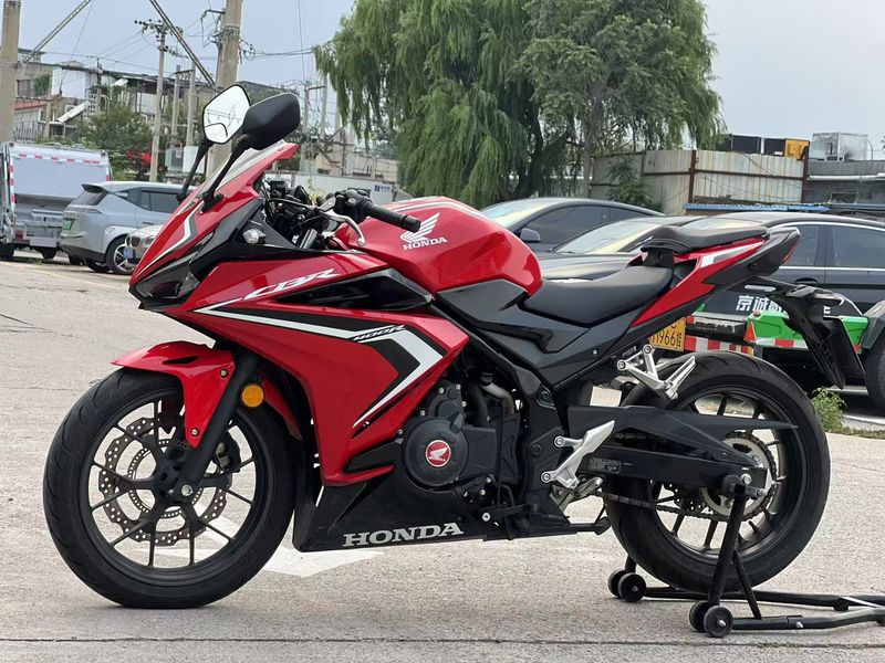 二手本田CBR400R
