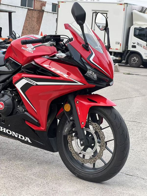 二手本田CBR400R
