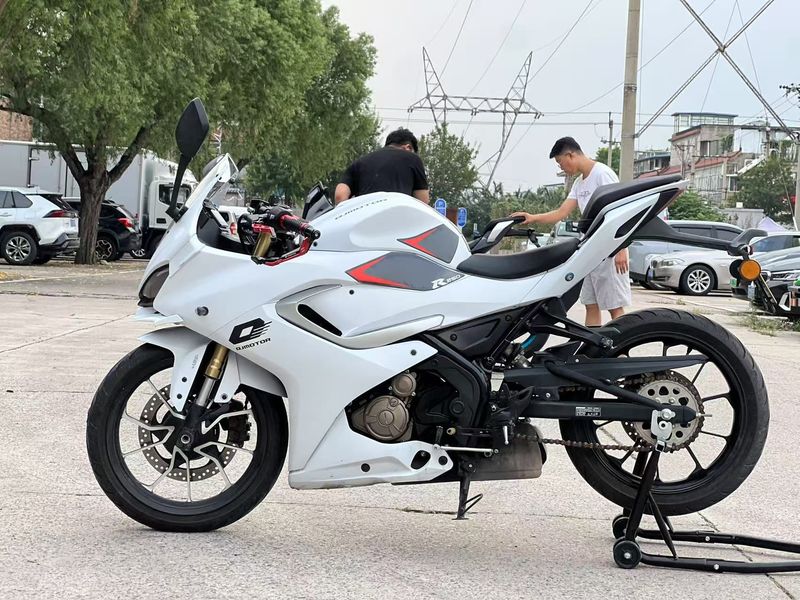二手QJMOTOR赛250