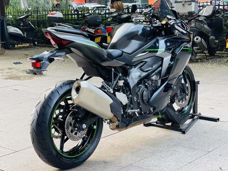 二手川崎ZX-4R