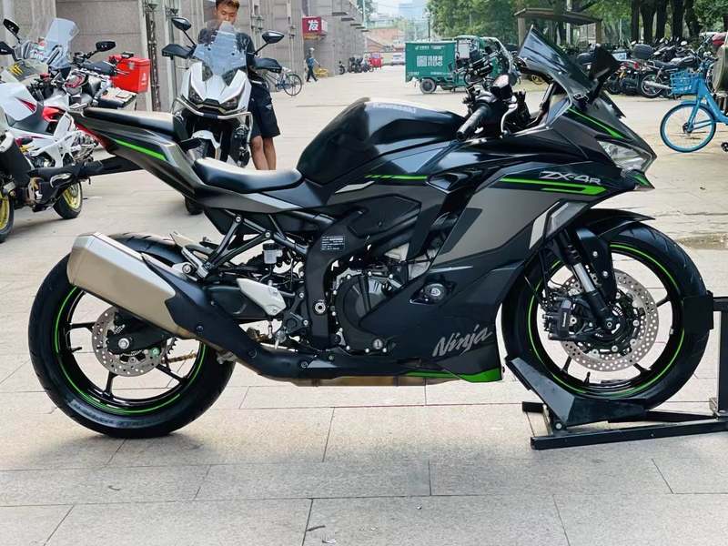 二手川崎ZX-4R