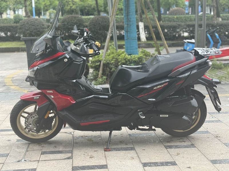 二手三阳哈士奇 Husky ADV300