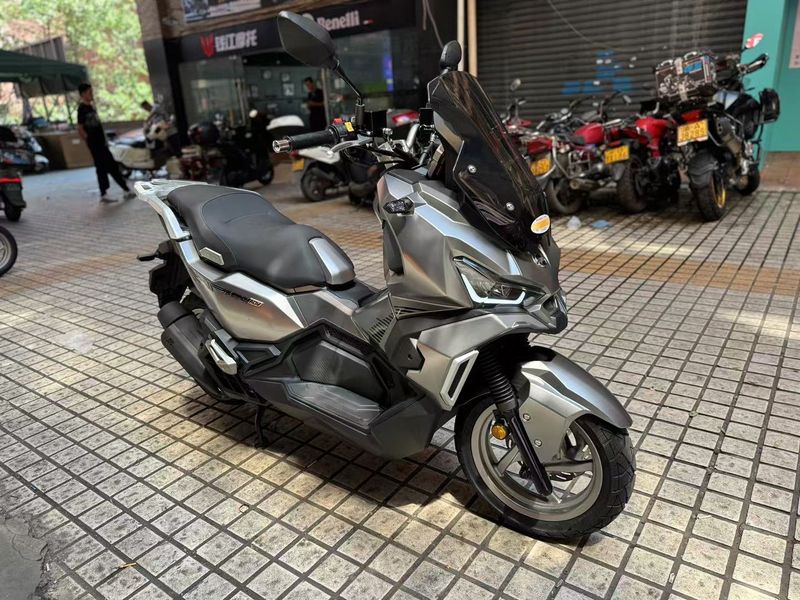二手三阳哈士奇 Husky ADV150