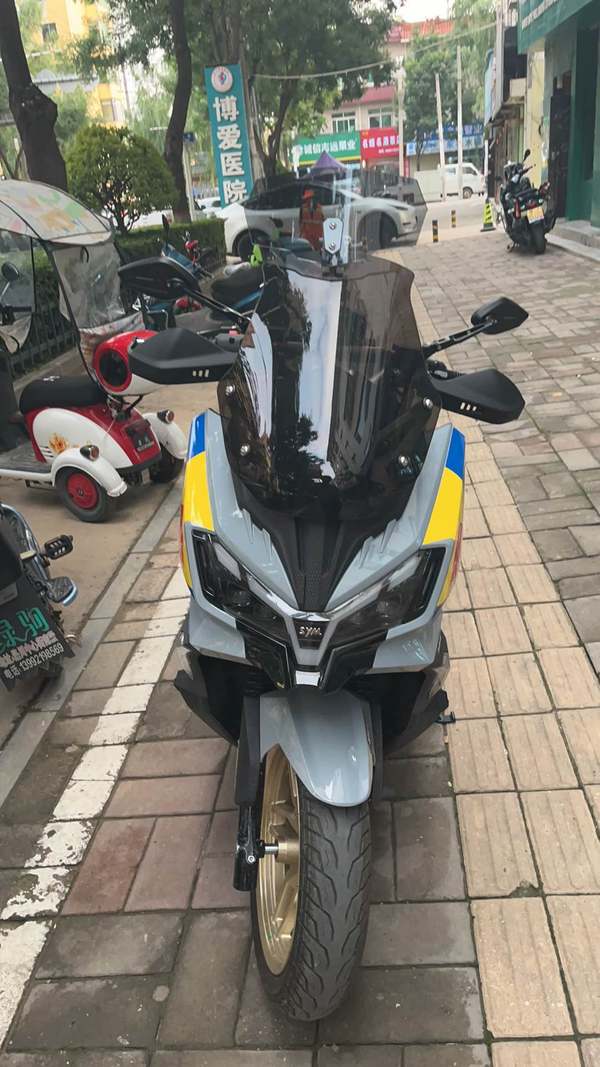 二手三阳哈士奇 Husky ADV300