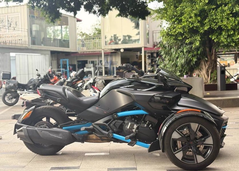 二手庞巴迪Spyder F3 