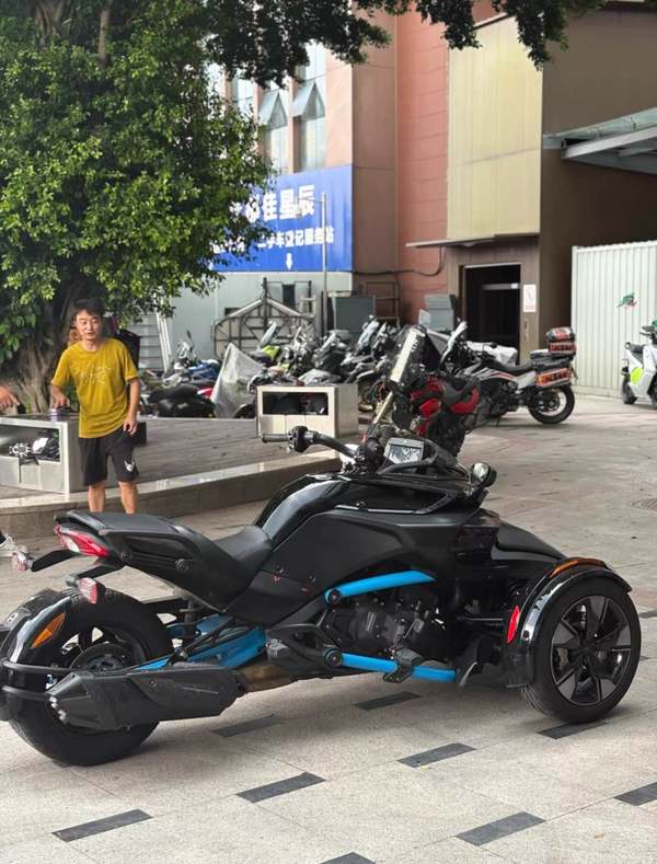 二手庞巴迪Spyder F3 