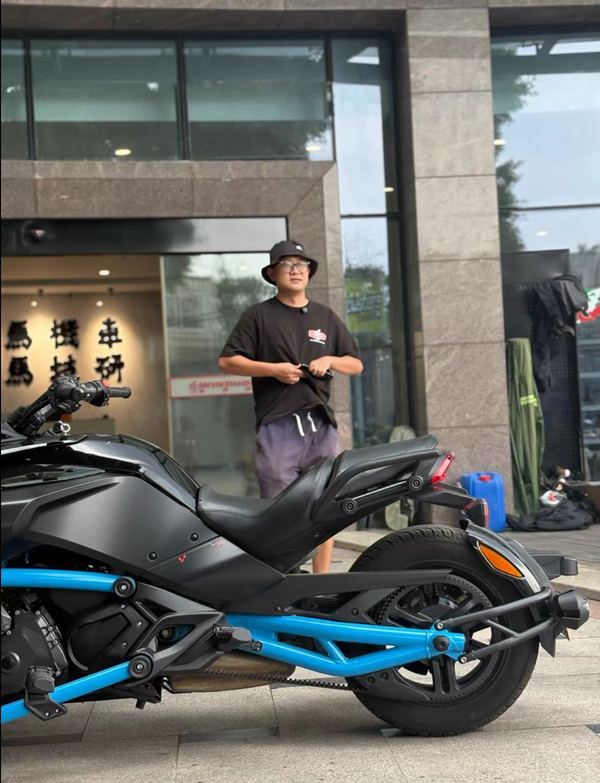 二手庞巴迪Spyder F3 